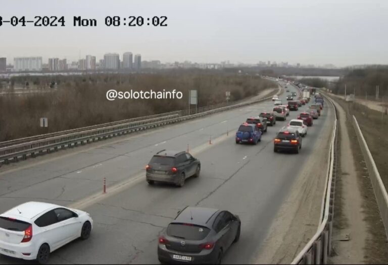 Из-за перекрытия Окского проезда в Рязани образовалась пробка