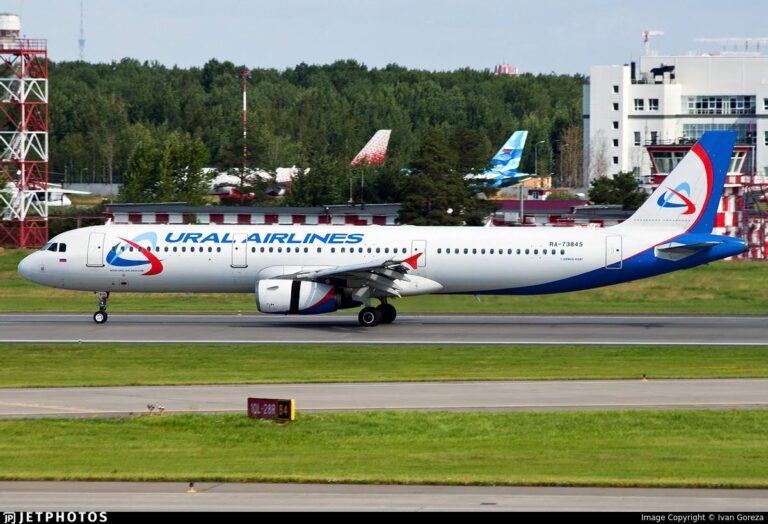 В Рязанской области над Сасовом развернулся самолет по техническим причинам