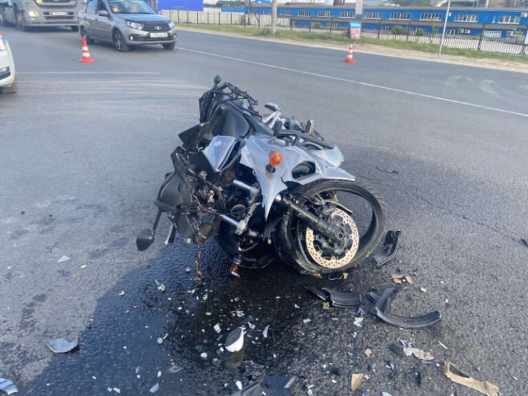 Мотоциклист получил травмы, столкнувшись с «Газелью» в Рязани