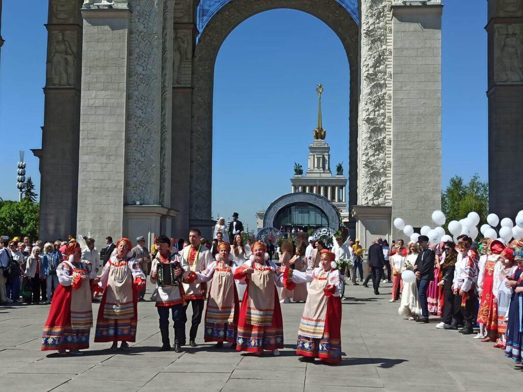 Еще одна пара из Рязанской области обручилась на Всероссийском свадебном фестивале