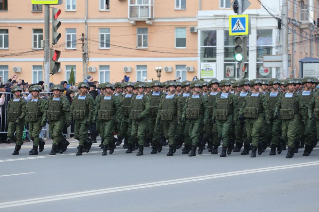 В Рязани встретили десантников, вернувшихся с Парада Победы