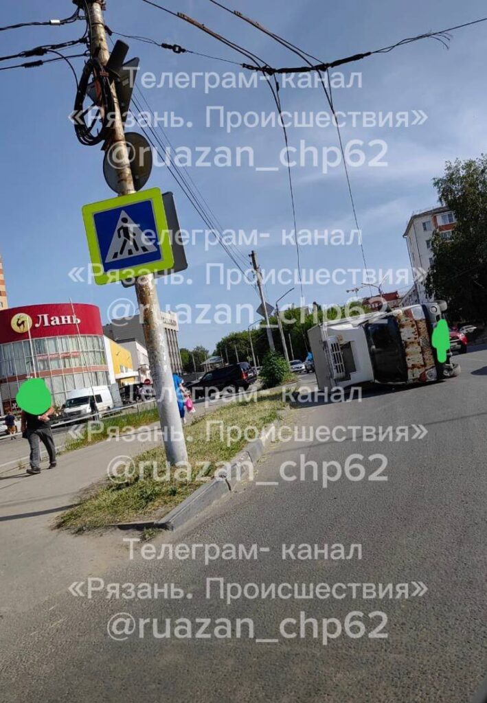 На Касимовском шоссе перевернулась «ГАЗель» На Касимовском шоссе перевернулась «ГАЗель» Всё случилось около остановки «Мясокомбинат».