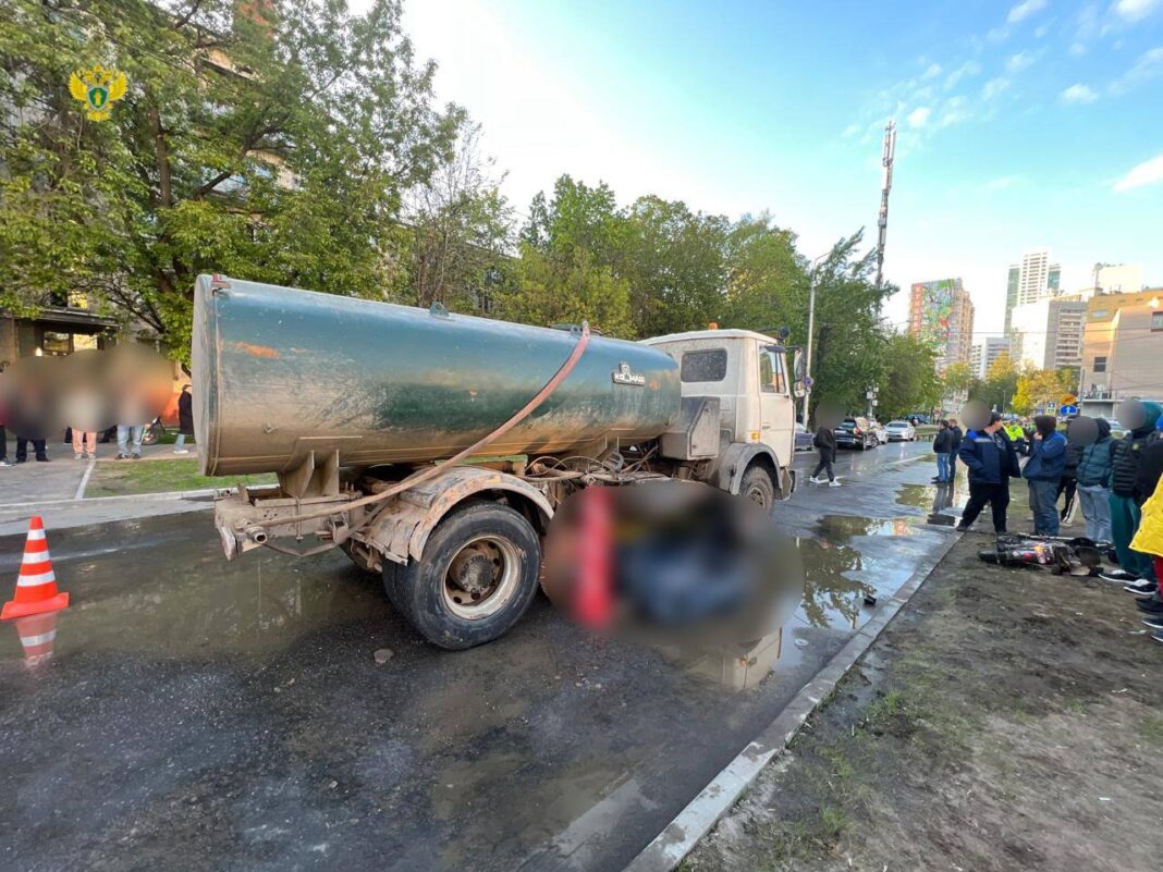 В Ленобласти голый мужчина напал на прохожую посреди улицы