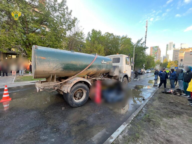 Грузовик задавил насмерть велосипедиста в Москве