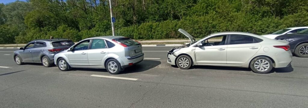 В массовой аварии в Рязани пострадал 9-летний пассажир В массовой аварии в Рязани пострадал 9-летний пассажир ДТП произошло на Московском шоссе, напротив дома №21.