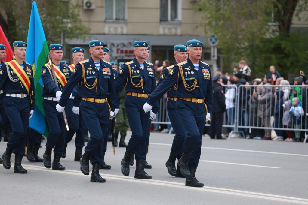 В Рязани встретили десантников и вручили награды бойцам СВО