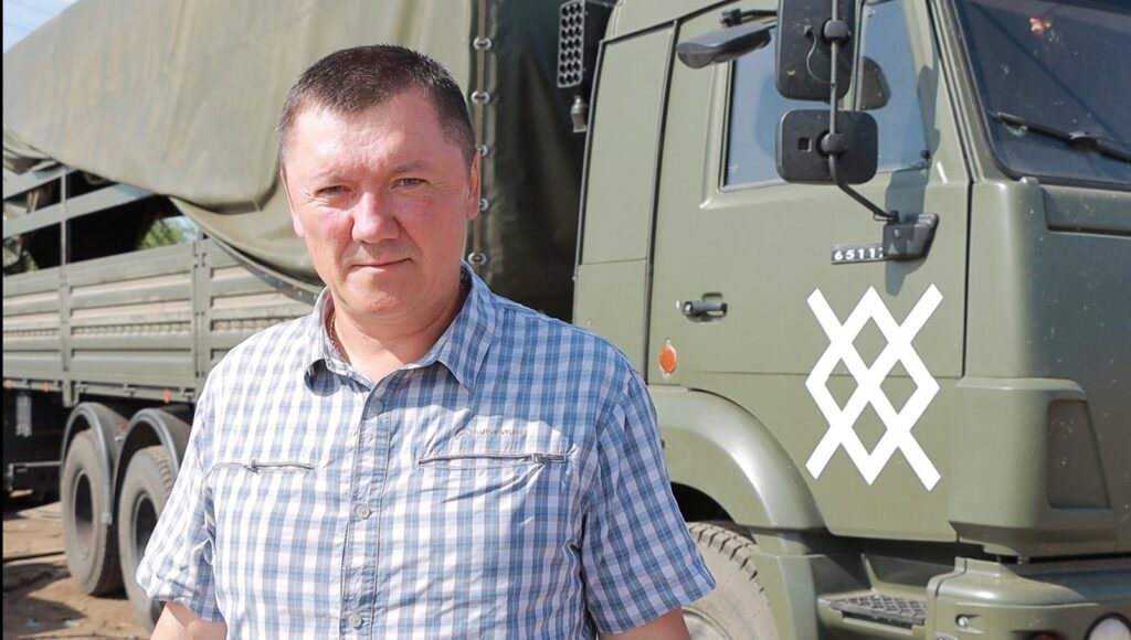 Скопинский предприниматель отправил в зону СВО машину с досками для блиндажей Скопинский предприниматель отправил в зону СВО машину с досками для блиндажей Владимир Васильевич отметил, что это не последний груз, по мере возможности будет продолжать оказывать помощь.