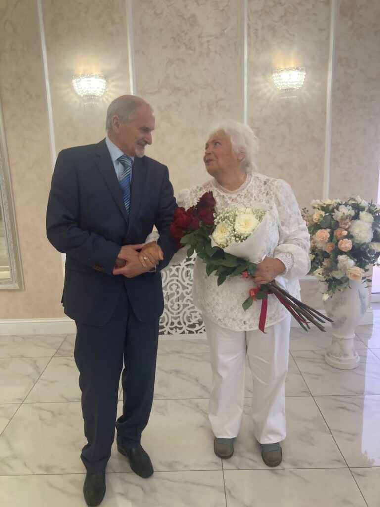 Супруги-профессора из Рязани отметили золотую свадьбу