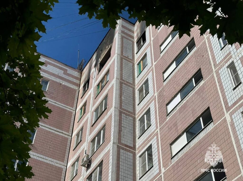 В Рязани из-за неисправности зарядного устройства загорелась квартира