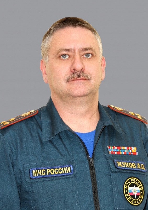 Начальник ГУ МЧС России по Рязанской области стал генерал-майором Об этом сообщил телеграм-канал ведомства. 