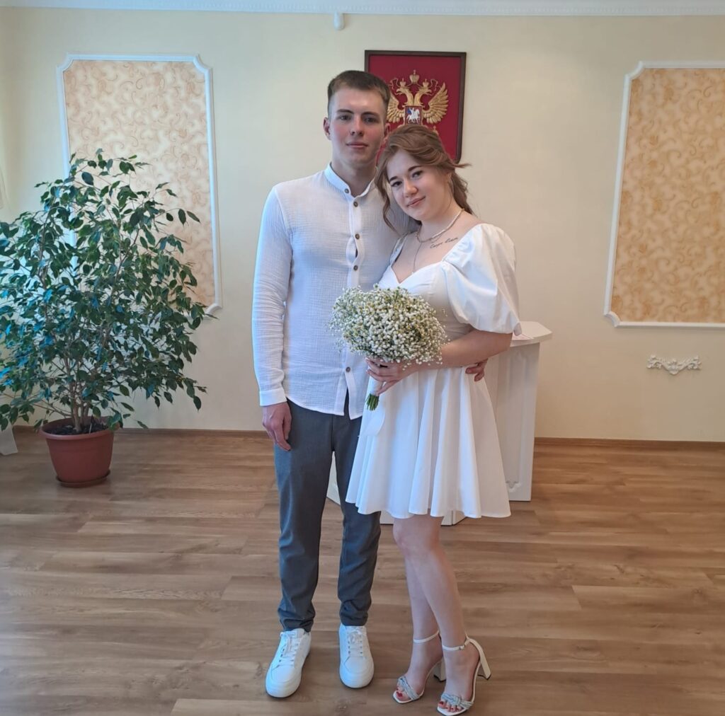 ЗАГС опубликовал подборку фотографий свадеб прошлой недели