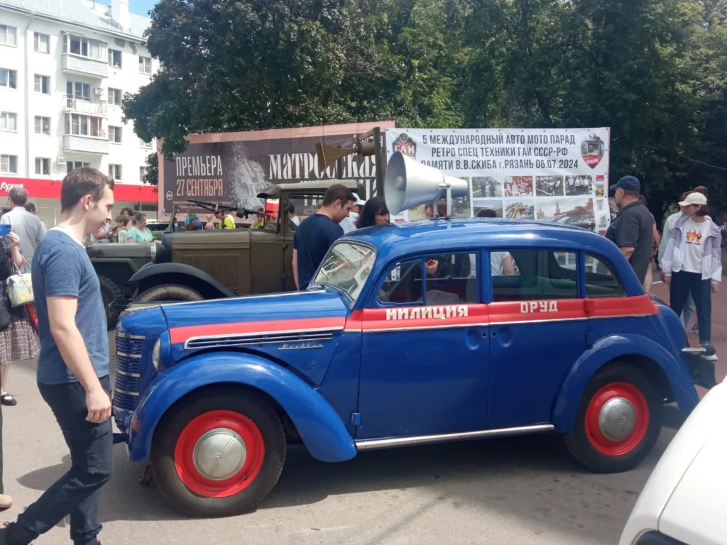 Госавтоинспекция устроила в Рязани выставку ретроавтомобилей