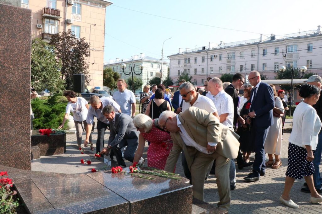 В Рязани почтили память Надежды Чумаковой и вручили муниципальные награды