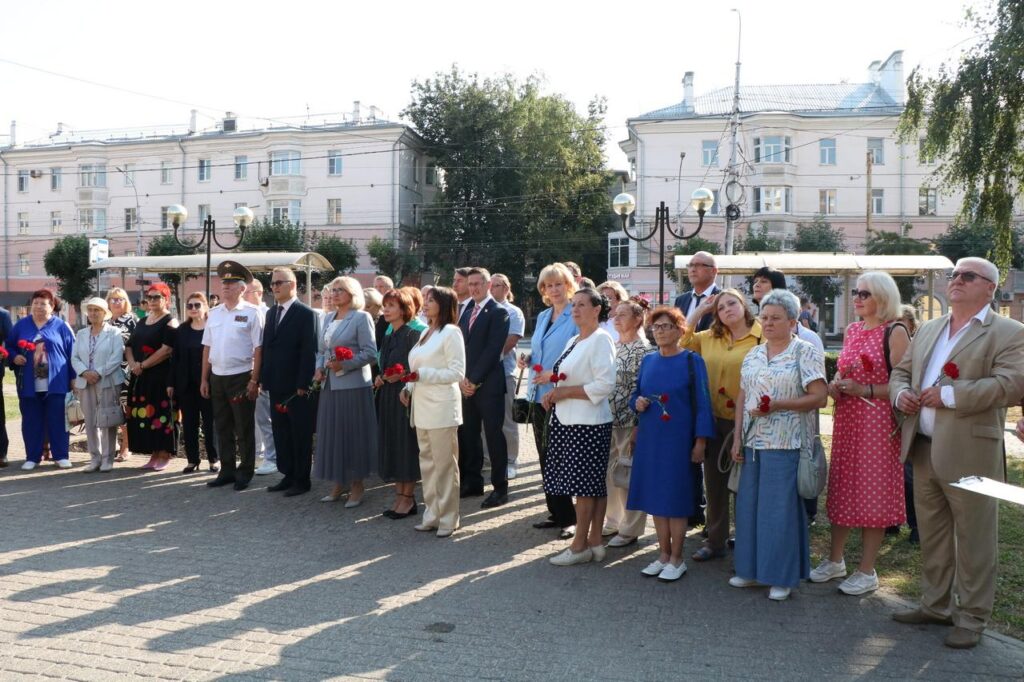 В Рязани почтили память Надежды Чумаковой и вручили муниципальные награды