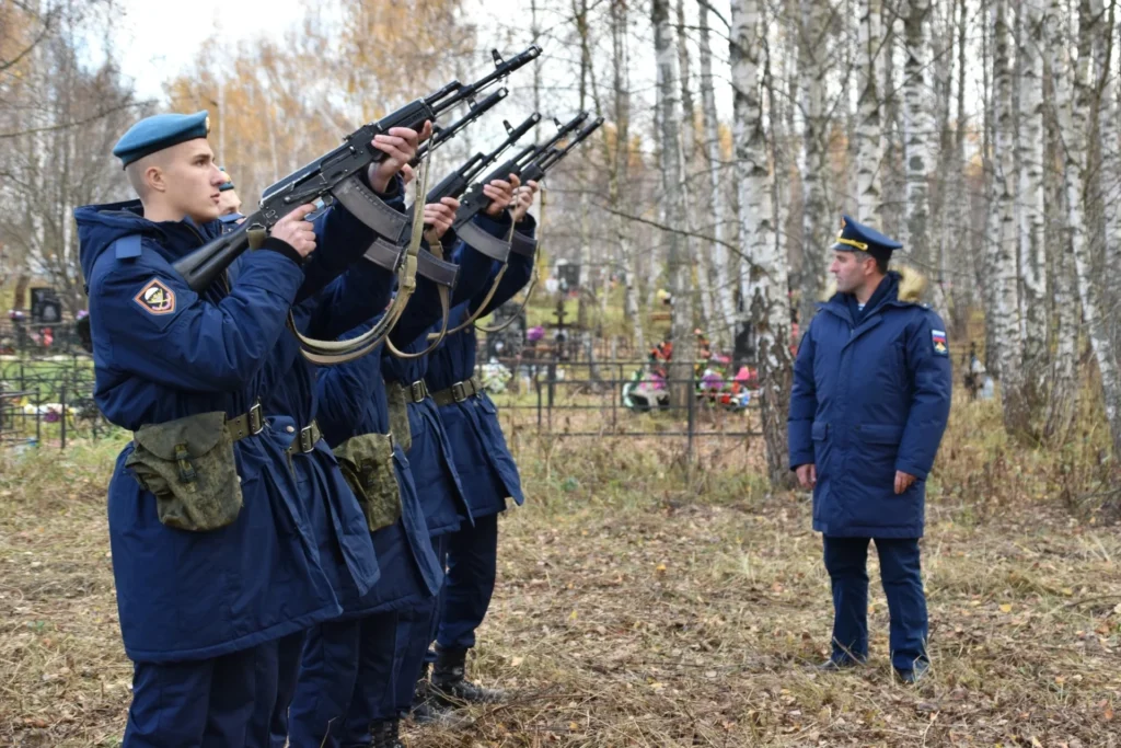 В Спасском районе простились с 60-летним контрактником Виктором Торбеевым