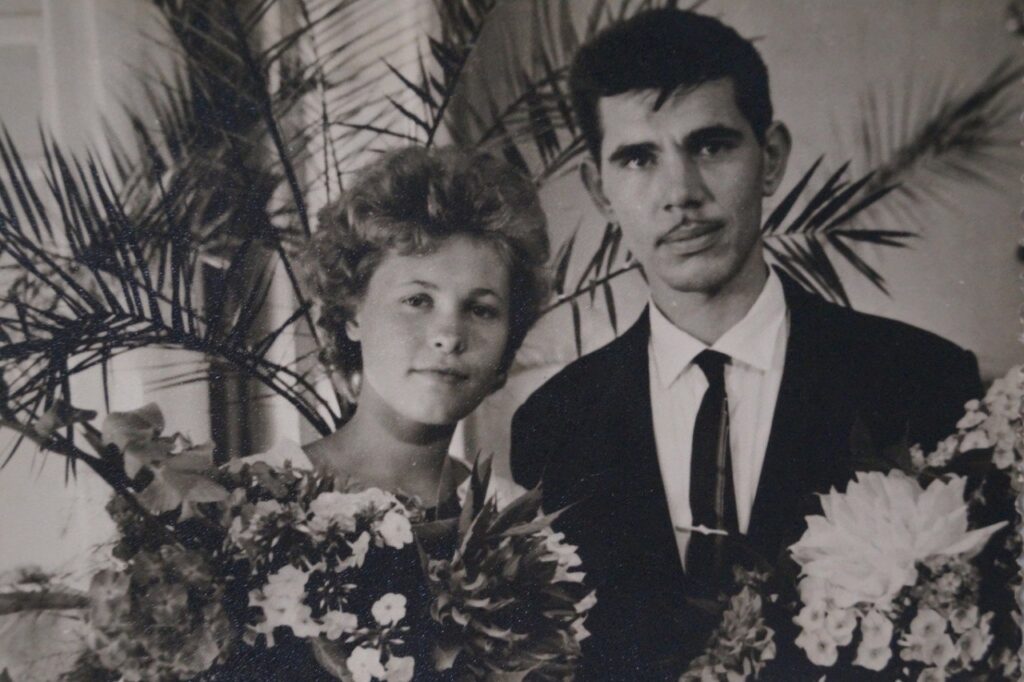 О семье Мясниковых, которые отметили 60-летие совместной жизни, рассказала Елена Сорокина О семье Мясниковых, которые отметили 60-летие совместной жизни, рассказала Елена Сорокина Супруги поженились в 1964 году.