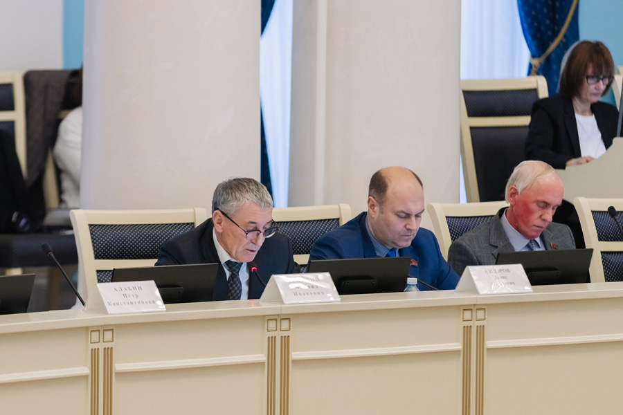 Рязанская областная Дума приняла в первом чтении проект регионального бюджета на 2025-2027 годы Расходы областного бюджета сформированы в размере 87,2 млрд рублей на 2025 году.