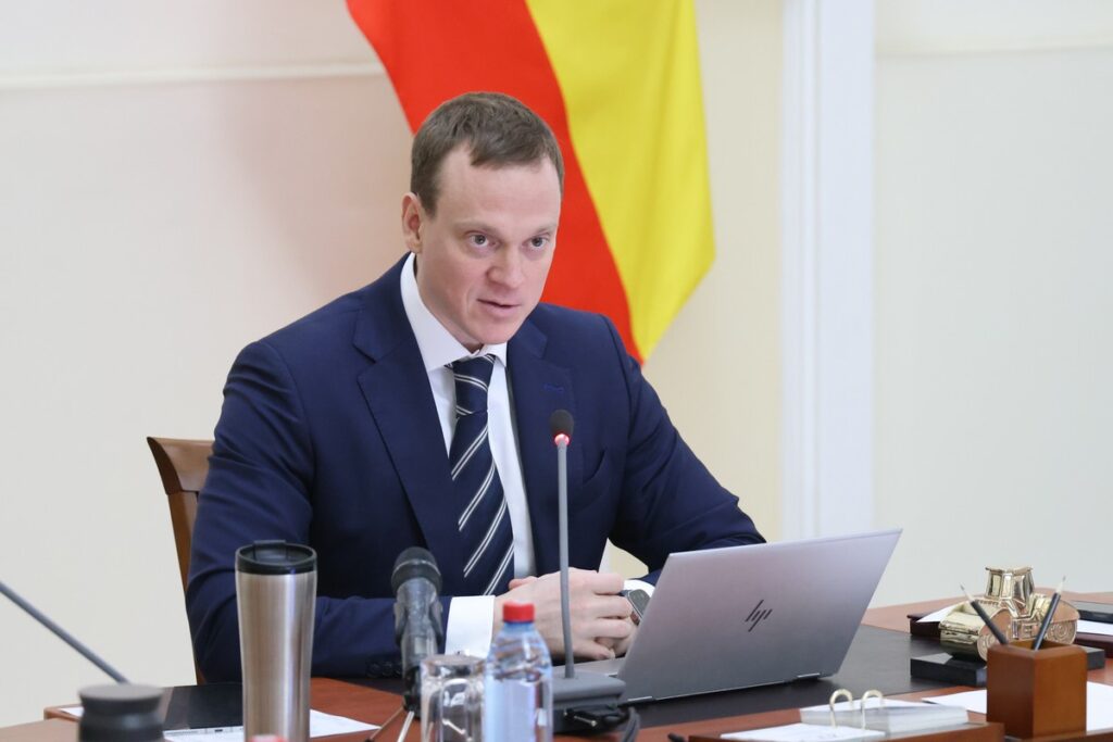 Губернатор Павел Малков провел очередное заседание правительства Рязанской области Губернатор Павел Малков провел очередное заседание правительства Рязанской области В ходе заседания обсудили новые назначения, подготовку региона к Новому году, реализацию нацпроектов и многое другое.