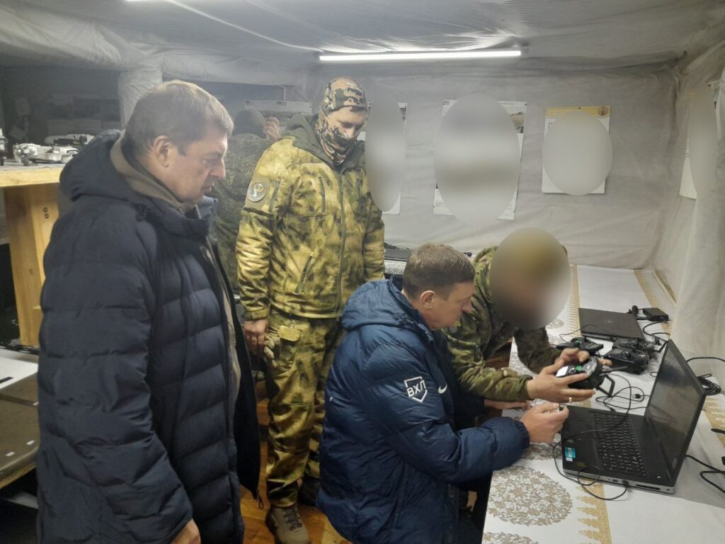 В Рязани собрали около 30 тонн гуманитарного груза для бойцов СВО В Рязани собрали около 30 тонн гуманитарного груза для бойцов СВО Бойцы учебного центра по управлению дронами разработали приборы, которые создают помехи вражеским беспилотникам.