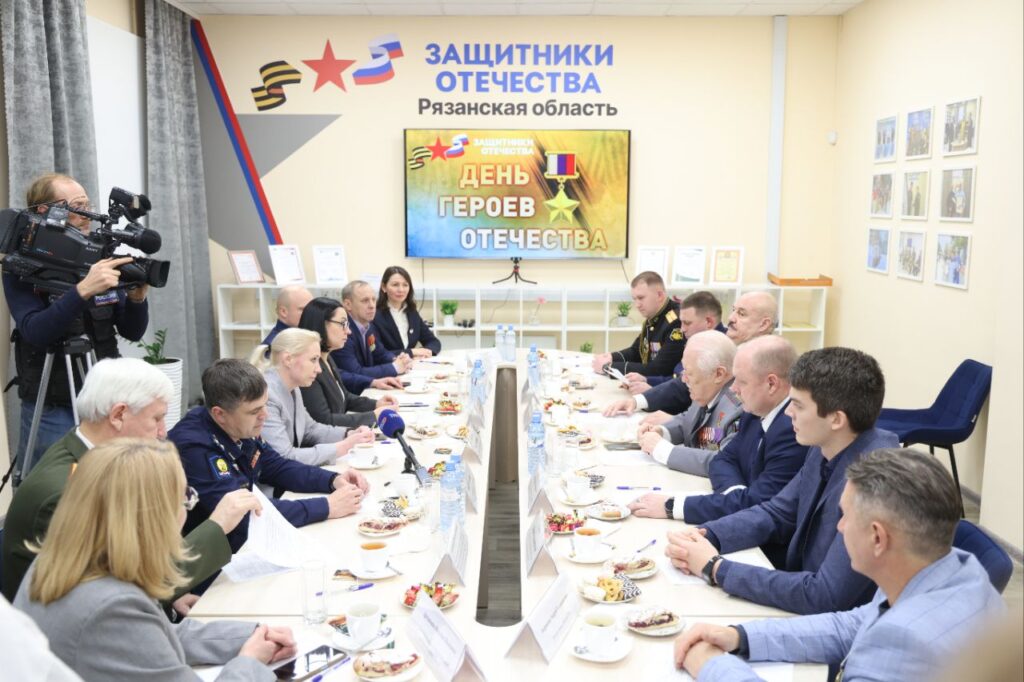Анна Рослякова встретилась с ветеранами локальных войн и спецоперации Анна Рослякова встретилась с ветеранами локальных войн и спецоперации В День Героев Отечества представители власти, ветераны, активисты обсудили ряд вопросов.