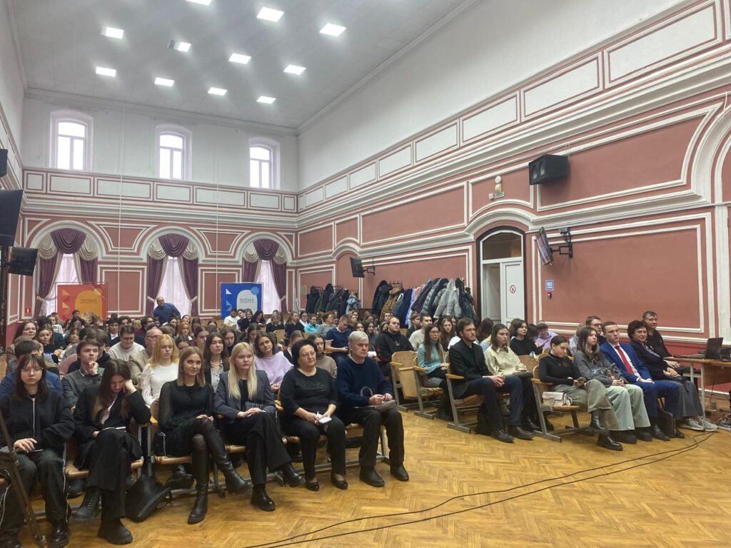 В РГУ стартовал Межрегиональный конкурс «Моя инициатива – региону» В РГУ стартовал Межрегиональный конкурс «Моя инициатива – региону» В конкурсе принимают участие более 100 преподавателей и студентов.