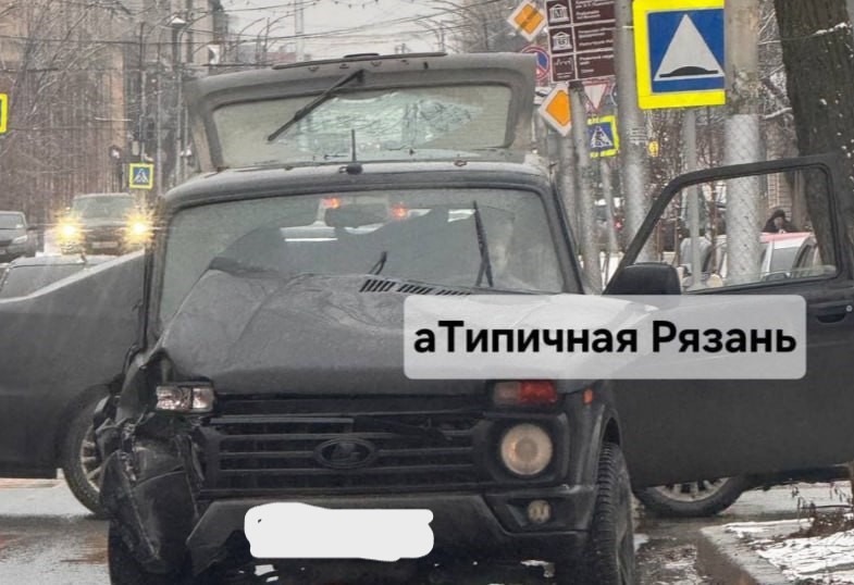 На улице Свободы внедорожник врезался в дерево На улице Свободы внедорожник врезался в дерево О пострадавших не сообщается.