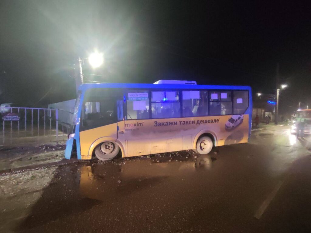 Пять человек пострадали в ДТП с маршрутным автобусом в Рязани Пострадавшим была оказана медицинская помощь на месте происшествия.