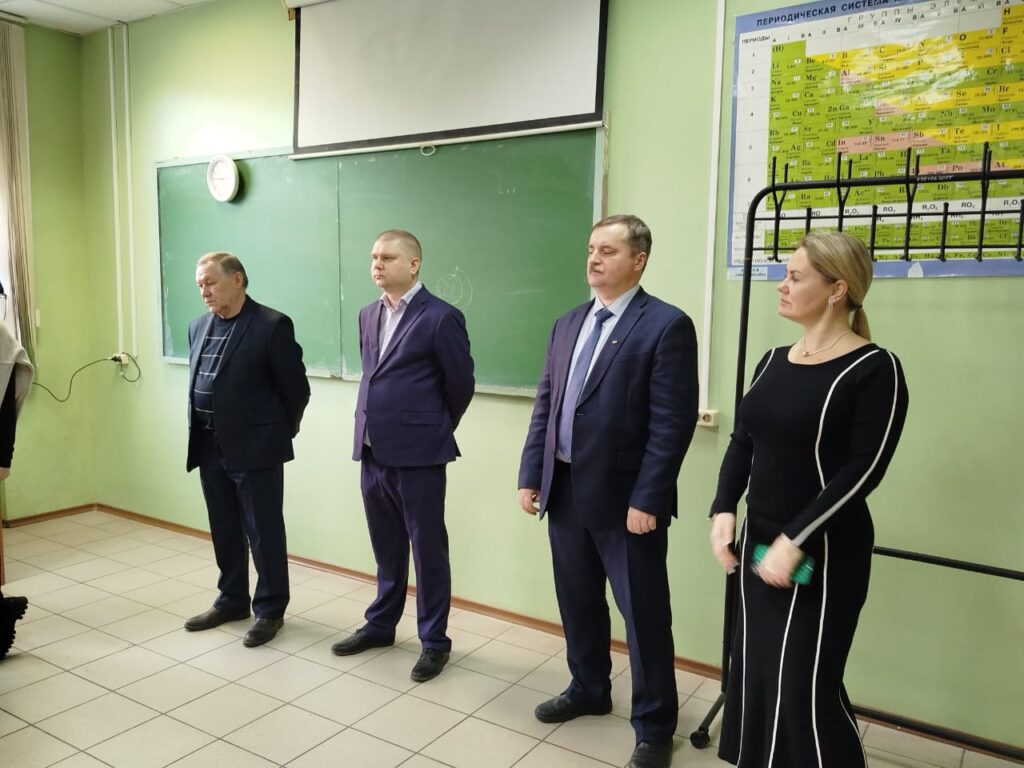 В Рязани прошел региональный этап Всероссийской олимпиады школьников по химии В Рязани прошел региональный этап Всероссийской олимпиады школьников по химии Учащиеся школ выполнили химические опыты на оборудованных персональных рабочих местах.