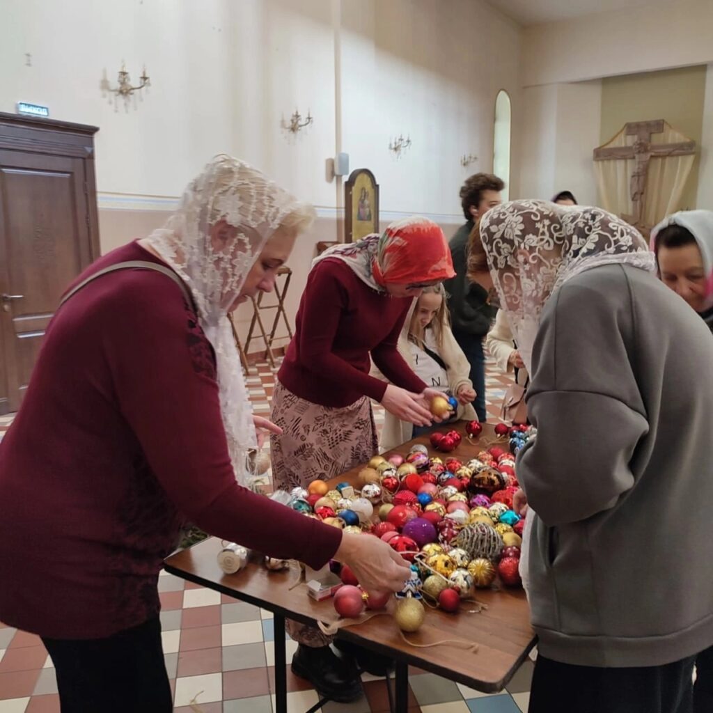 Появились фото с рождественских богослужений в рязанских храмах Появились фото с рождественских богослужений в рязанских храмах Рязанцы делятся фотографиями празднования Рождества Христова.