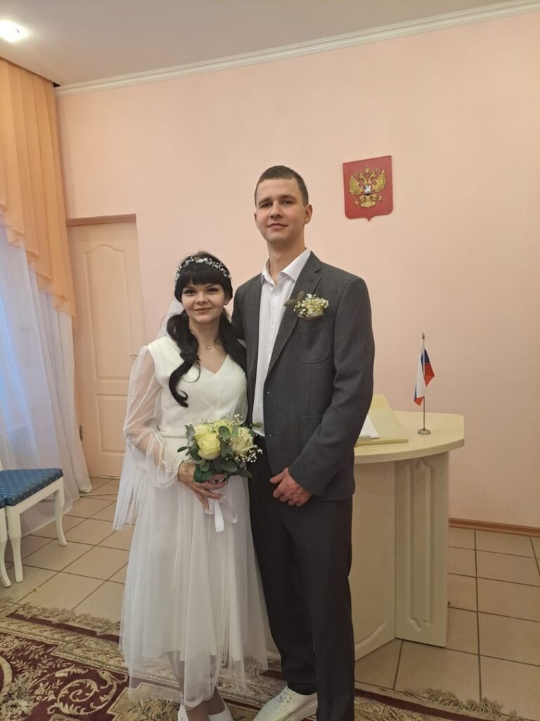 Рязанский загс показал пары, которые поженились в красивую дату 25.01.25 Рязанский загс показал пары, которые поженились в красивую дату 25.01.25 Для свадьбы этот день выбрали десятки пар по всему региону.