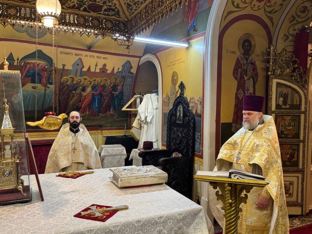 Появились фото с рождественских богослужений в рязанских храмах Появились фото с рождественских богослужений в рязанских храмах Рязанцы делятся фотографиями празднования Рождества Христова.