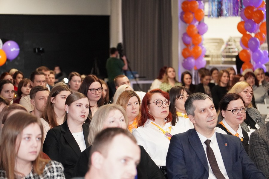 «Потому что мы — семья». Кинооткровения детей и их родителей представили на показе в Туле «Потому что мы — семья». Кинооткровения детей и их родителей представили на показе в Туле На показе тульских кинооткровений побывали рязанские журналисты 20 января.