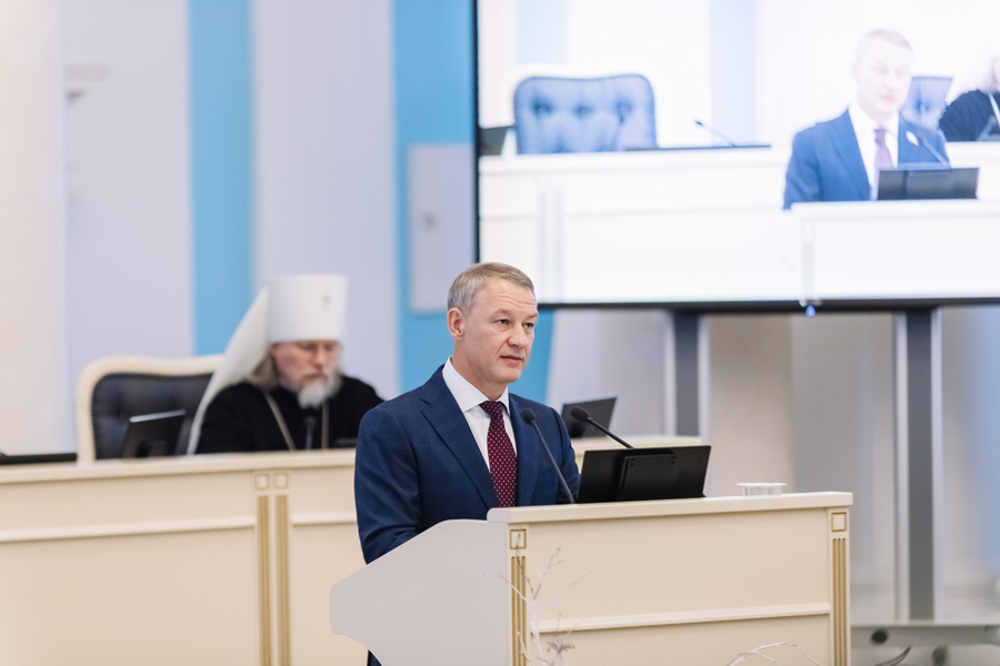 В Рязанской областной Думе состоялись Рождественские парламентские встречи Новый совместный формат работы был предложен во время встречи спикера законодательного собрания Аркадия Фомина и митрополита Рязанского и Михайловского Марка.