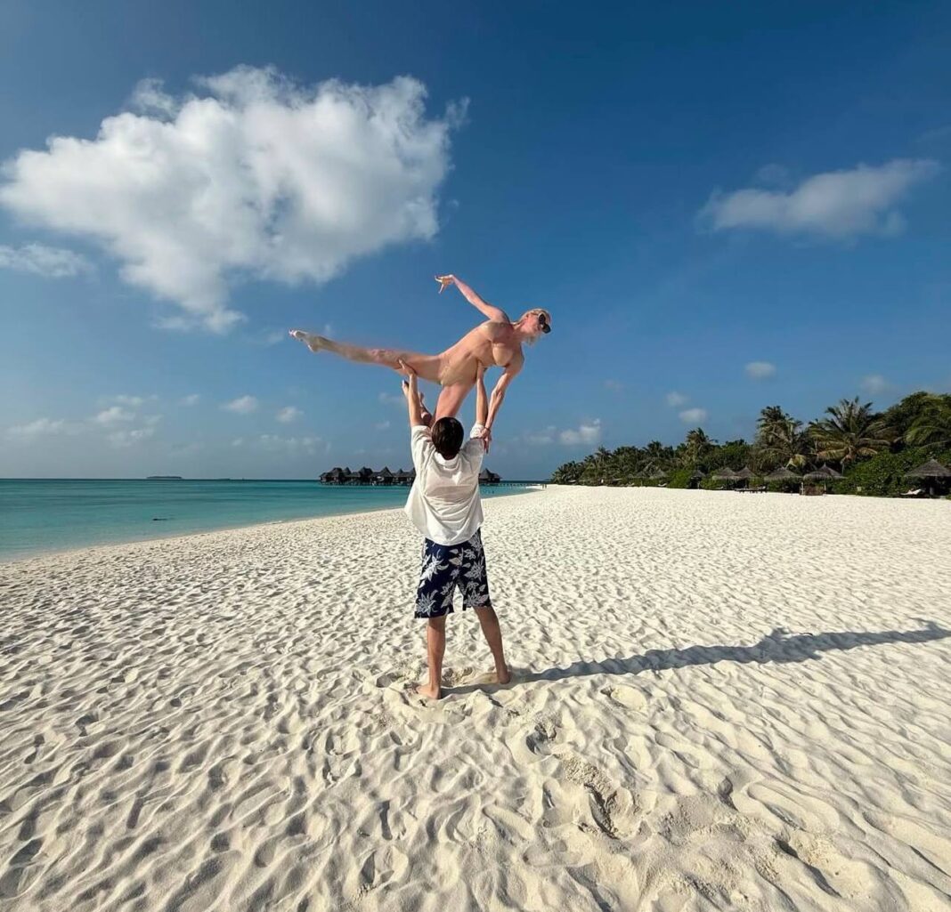 Волочоква отдыхает на Мальдивах с мужчиной