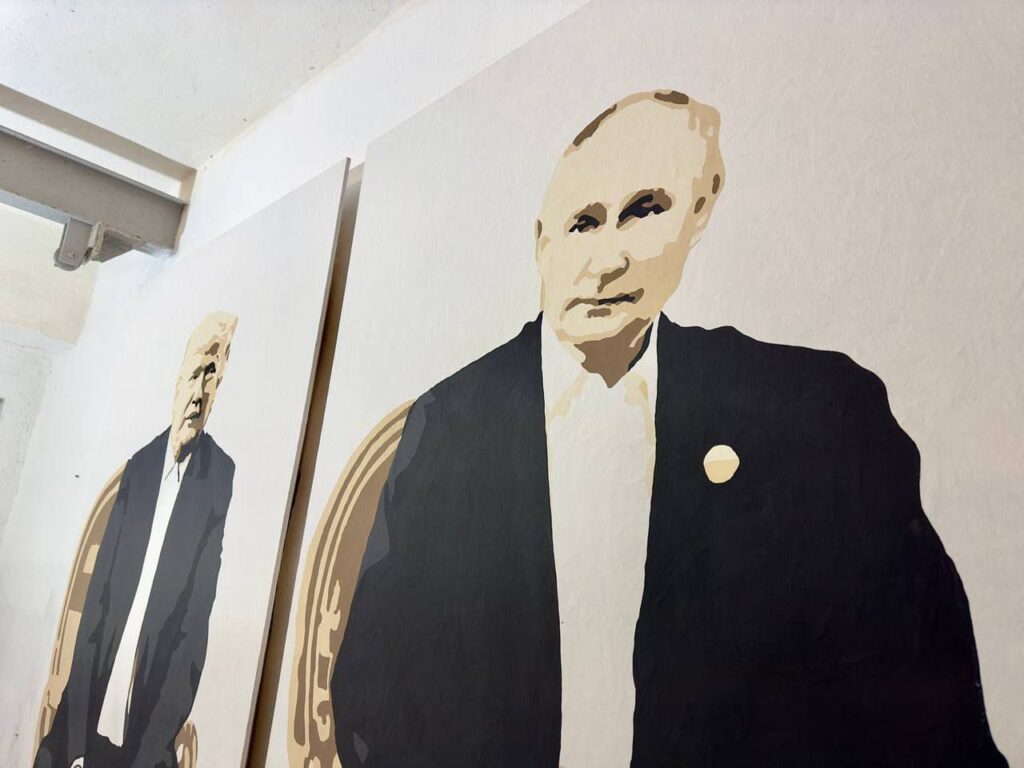 Рязанский художник показал, как бы прошла Ялтинская конференция с Путиным, Трампом и Си Цзиньпином Рязанский художник показал, как бы прошла Ялтинская конференция с Путиным, Трампом и Си Цзиньпином Авторы предложили свой взгляд на процесс перезагрузки мира, ось которой проходит через Крым.