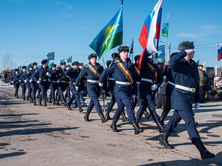 24 февраля исполнилось 3 года со дня начала СВО, рязанцы почтили память погибших 24 февраля исполнилось 3 года со дня начала СВО, рязанцы почтили память погибших Три года назад жители всей страны, в том числе Рязанской области и многие выпускники Рязанского десантного училища, встали на защиту интересов Отечества.