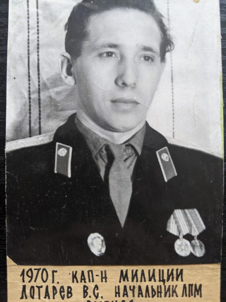 Раскрыл крупнейшую кражу из кассы рязанского вокзала: 90 лет исполнилось ветерану ЛО МВД России на транспорте Василию Лотареву Полковник милиции руководил линейным отделом около 20 лет.