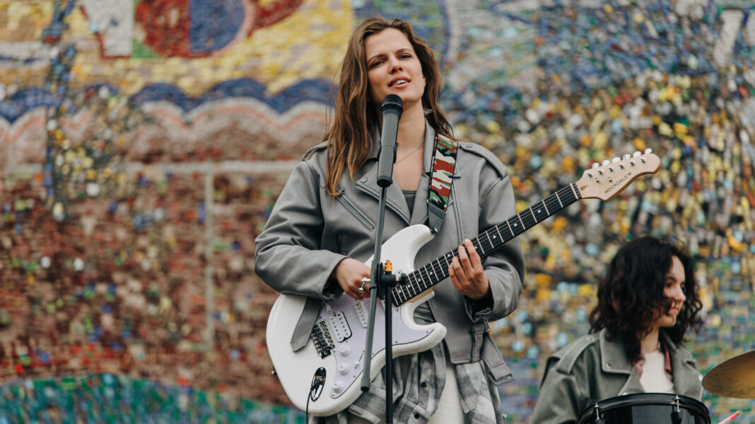 СТС_Ландыши_Такая_нежная_любовь_на_СТС_Ника_Здорик_Сергей_Городничий (5)