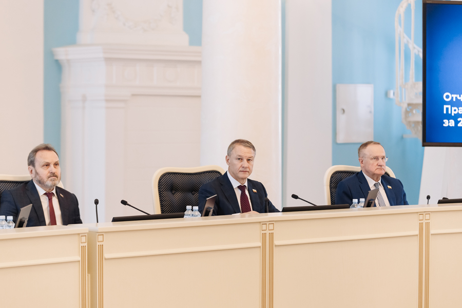 Павел Малков представил парламентариям отчет о деятельности правительства региона в 2024 году Павел Малков представил парламентариям отчет о деятельности правительства региона в 2024 году Отдельное внимание уделили вопросам развития туризма. Представители законодательного собрания отметили, что в прошлом году в регионе значительно вырос турпоток и поинтересовались, привело ли это к увеличению доходов областного бюджета.