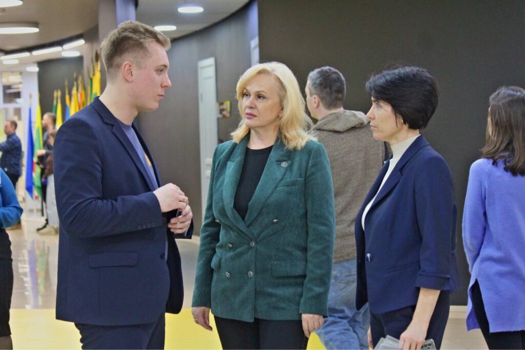 Год Есенина открыли в Рязанской области В планах выпуск десяти научных изданий, тематическое оформление экспресса «Москва – Рязань – Москва» и многое другое.
