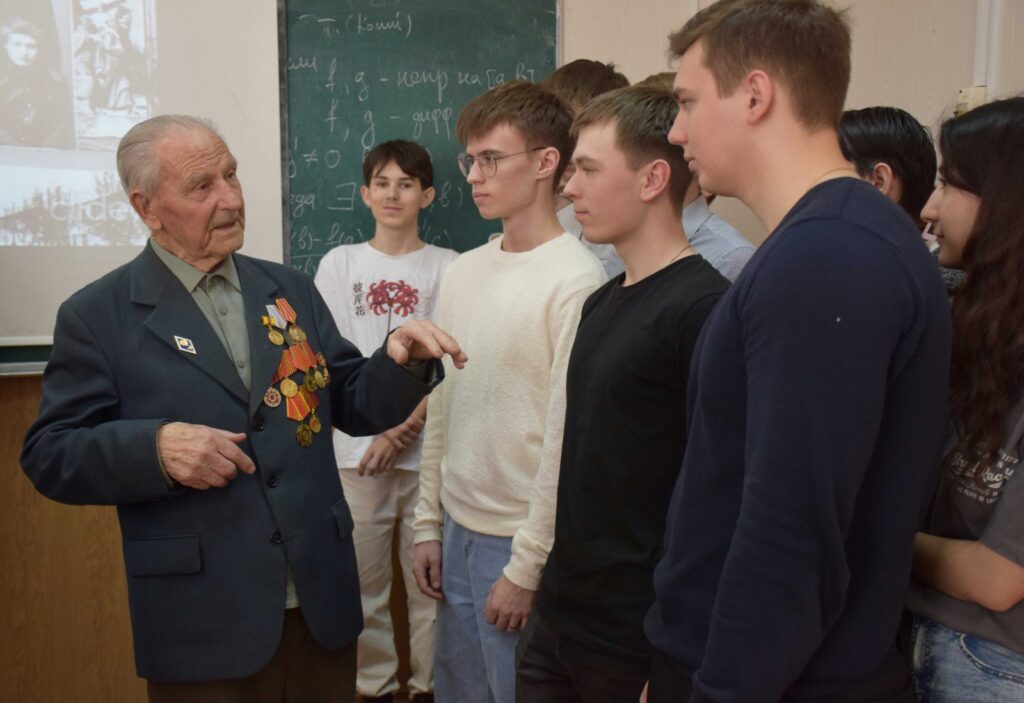 Рязанская НПК провела патриотический урок в РГРТУ Рязанская НПК провела патриотический урок в РГРТУ Мероприятие под названием «Связь поколений», приурочили к 80-летию Великой Победы.