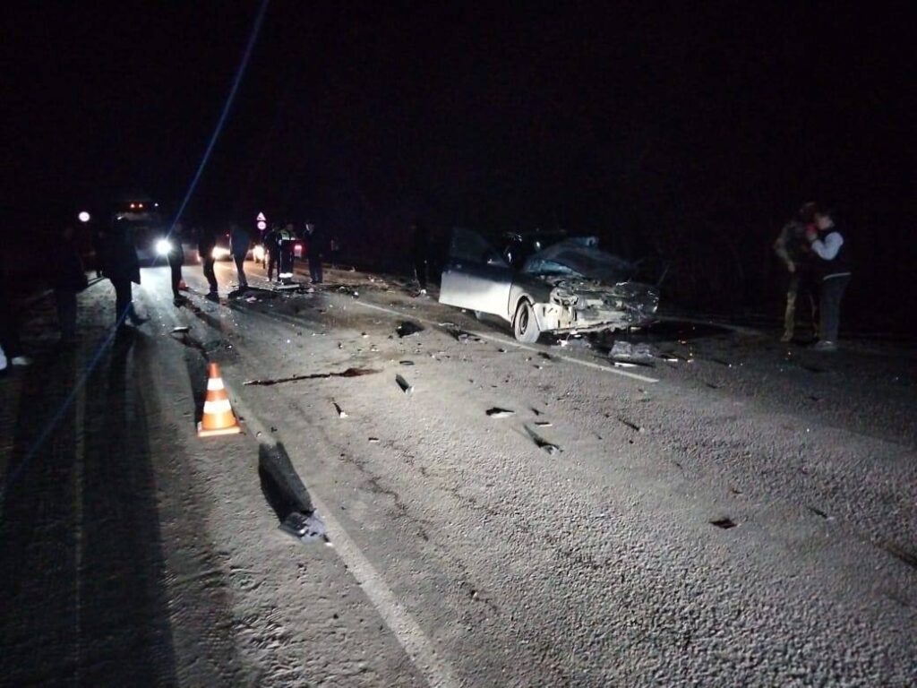 Пострадавших в жёсткой аварии в Ряжском районе эвакуировали санавиацией Пострадавших в жёсткой аварии в Ряжском районе эвакуировали санавиацией С помощью вертолёта с места ДТП в больницу доставили травмированных детей.