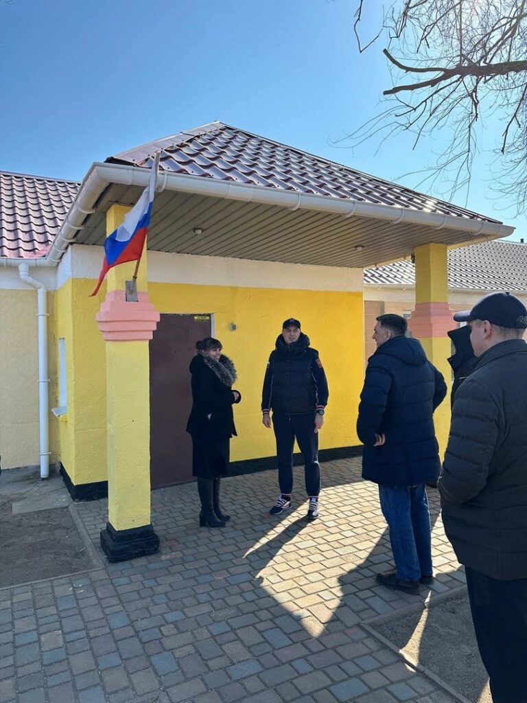 Артём Бранов посетил подшефные Мариуполь и Херсонскую область Артём Бранов посетил подшефные Мариуполь и Херсонскую область В Мариуполе рязанские подрядчики завершили работы по капитальному ремонту 28 многоквартирных домов. Заменили повреждённые конструктивы, коммуникации, провели ремонт крыши, заменили оконные и дверные блоки, отремонтировали фасады зданий.