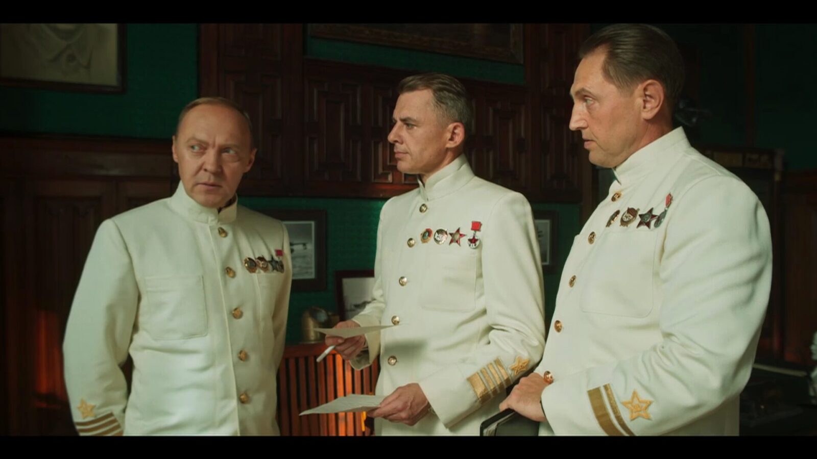 Премьера военно-исторической драмы «Адмирал Кузнецов» с Игорем Петренко Николай Кузнецов – самый молодой в истории нашей страны народный комиссар, возглавивший Военно-морской флот СССР незадолго до начала Великой Отечественной войны.