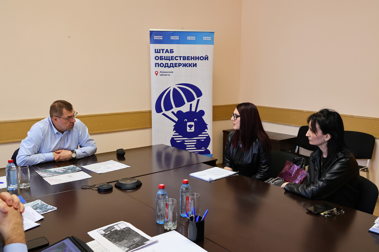 Отец участника СВО получит квартиру после расселения дома Отец участника СВО получит квартиру после расселения дома После прошлого личного приёма заявителю было предложено несколько квартир, одна из которых подошла по всем параметрам.