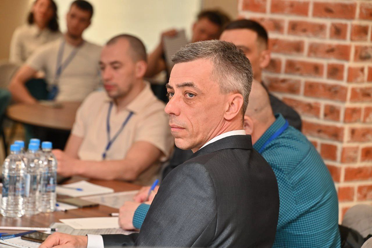 Павел Малков выступил с лекцией перед бойцами СВО Павел Малков выступил с лекцией перед бойцами СВО В Рязанской области стартовало обучение победителей отбора первого потока программы «ГЕРОИ62».