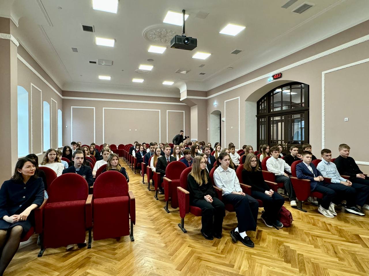 Ветеран СВО Максим Катков провел Урок Мужества для школьников Рязани Рязанский филиал фонда «Защитники Отечества» продолжает активную работу по патриотическому воспитанию молодежи.