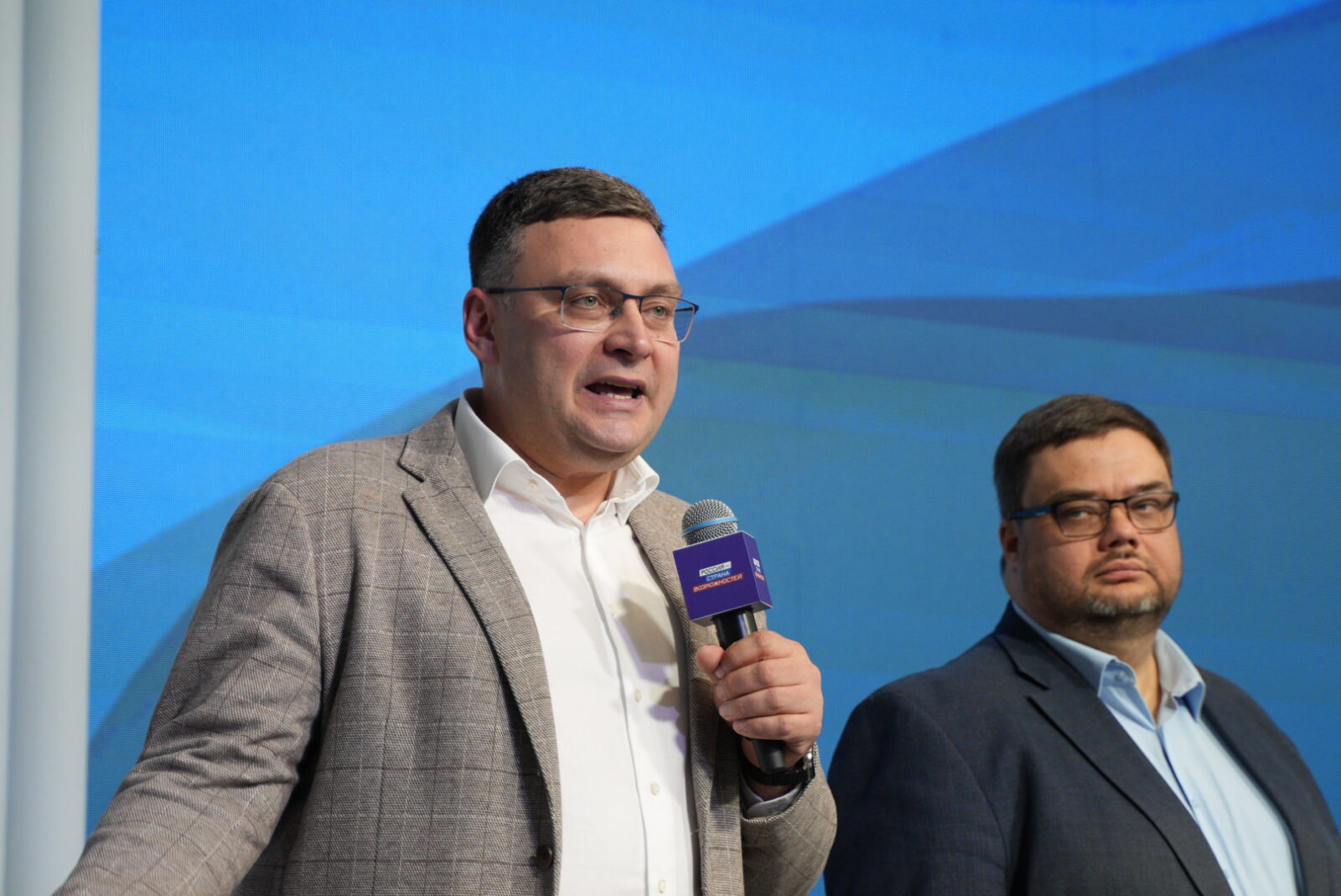 Пятый сезон «Флагманов образования»: больше треков и возможностей для жителей Рязанской области От Рязанской области на участие в прошлом сезоне конкурса «Флагманы образования» президентской платформы «Россия – страна возможностей» подали заявки 182 участника. Из них 70% педагогов, 15% студентов и 15% управленцев.