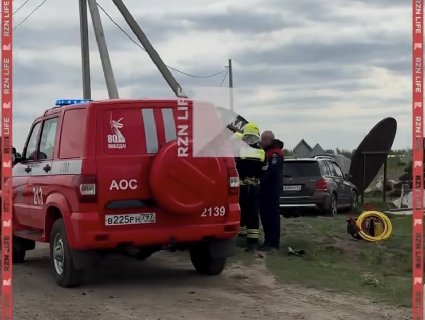 Серьезное ДТП произошло на Солотчинском шоссе в Рязани Серьезное ДТП произошло на Солотчинском шоссе в Рязани Происшествие произошло по направлению в сторону города после «Некоторого царства». На месте работает скорая помощь, МЧС.
