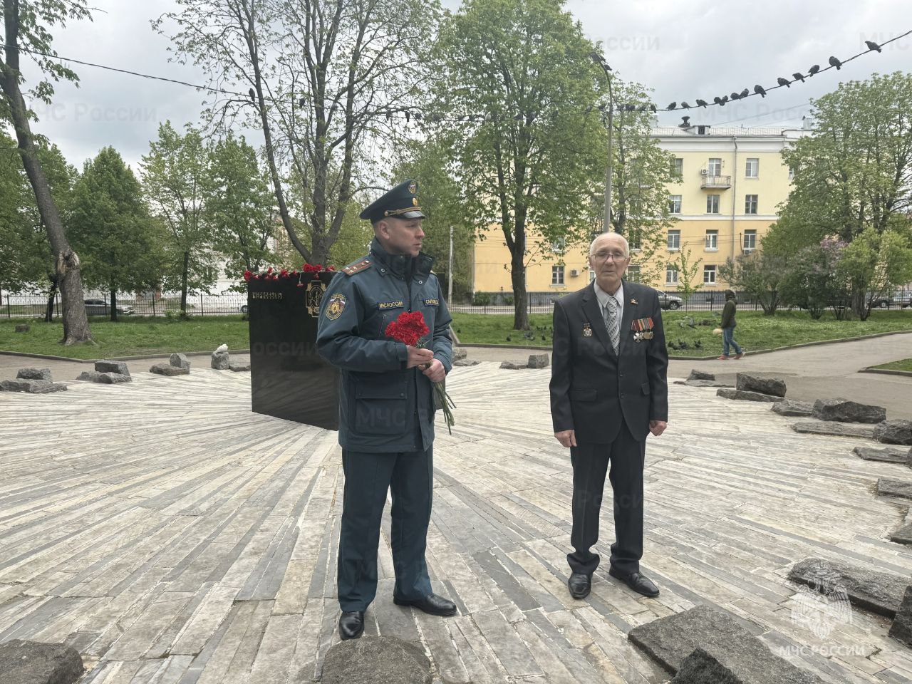 Рязанцы вспомнили катастрофу на Чернобыльской АЭС Рязанцы вспомнили катастрофу на Чернобыльской АЭС Сегодня, 26 апреля, исполнилось 39 лет со дня Чернобыльской катастрофы. Рязанцы возложили цветы к памятному знаку участникам ликвидаций радиационных и техногенных катастроф.